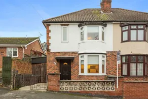 OnPoint -3 Bed House - Parking - Image 5