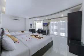 Cosy Hotel - Image 3