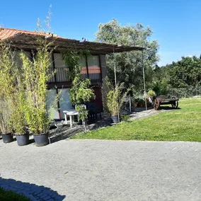 Beautiful villa in Póvoa de Lanhoso with pool and garden - Image 2