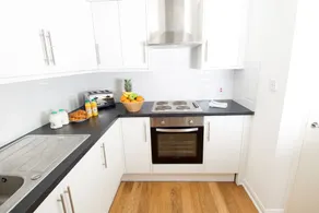 Cosy Apartment - Image 5