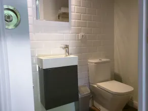 Paradise Urban Hostel - Image 5