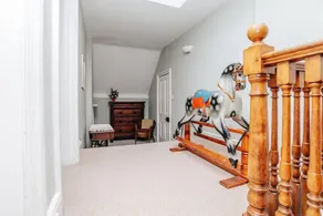 Waterfront Retreat in Hambleden - Image 2