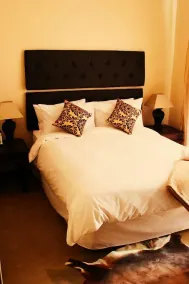 African Lodge - Image 5