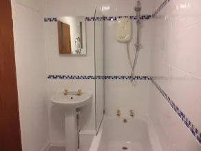 Pine Lodge Guest House - Image 5