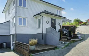 Stunning Home in Hellvik With 4 Bedrooms and Wifi - Image 4