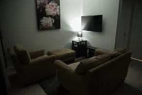 Comfy Basement Studio Apartment in Toronto - Image 3