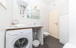 4 Bedroom Lovely Home In Poljica - Image 4