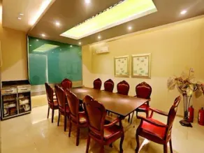 HanTing Hotel (Xuchang Cao Wei Ancient City Fat Donglai Popular Clothing Store) - Image 4
