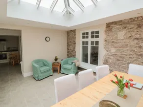 7 Monk Street - Image 5