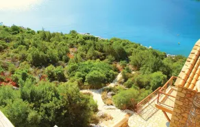 Awesome Home in Varia Kinouria With Wifi and 2 Bedrooms - Image 5