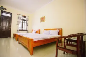 Four Seasons Guest House by OYO Rooms - Image 2
