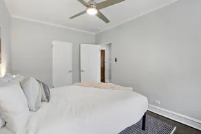 Adorable 1BR Apartment in Evanston - Image 2