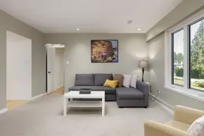 981 Bayview Dr - Image 5