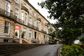 Kelvin Apartment - Image 3