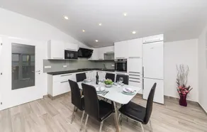 Beautiful Apartment in Kastel Stari With 4 Bedrooms, Wifi and Outdoor Swimming Pool - Image 2