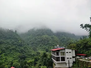 Haut Monde Hill Stream Resort and Spa - Image 3