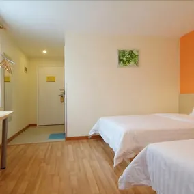 7Days Inn Chongqing Wanzhou Gaosuntang - Image 2