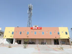 Nakshatra Grand by OYO Rooms - Image 5