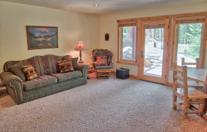 Moose Meadow Retreat Private Home with Hot Tub - Image 4