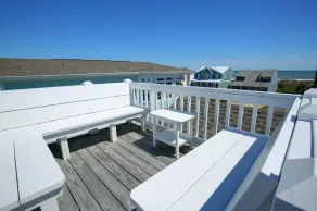 Holden Jeanie 4 Bedroom Home by RedAwning - Image 3