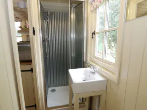 Hannah's Hide - Image 2