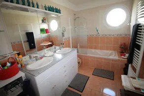 Chambres dans Villa avec Piscine - Image 5