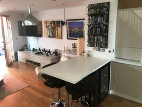 Modern 3 Bedroom House in Central Manchester - Image 2
