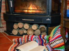 Cozy Cottage in Benllera with Hot Tub - Image 2