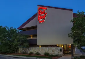 Red Roof Inn Minneapolis Plymouth - Image 5
