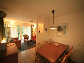 Detached bungalow with microwave and WiFi, within nature - Image 3