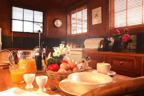 Keefer's Cottage - Image 4