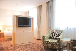 Shanghai Baron Business Bund Hotel - Image 4
