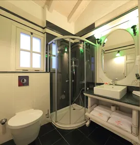 1850 Hotel - Image 3