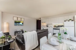 Corner Suite - Yonge & Bloor - Image 3