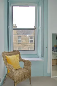 Dalry 2 Bedroom Flat - Image 4