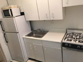 Midtown West Apartment - Image 1