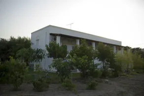 Level Houses - Image 2