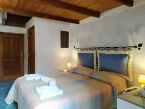 Double Room With Bathroom and Breakfast - Image 2