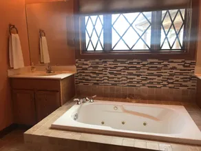 Pinnacle Point-pool Table, Hot Tub, Horse Barn 4 Bedroom Home - Image 4
