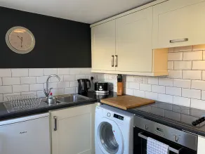 76 Wilson Street - Image 2