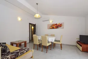 Apartments Komadina 596 A1 2 Br Apts - Image 3
