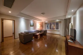 Dalian Precious Ginza Hotel - Image 4