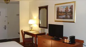 University Lodge - Image 4