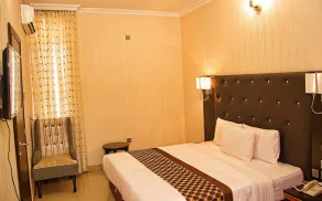 Lakeem Suites Agboyin Surulere - Image 4