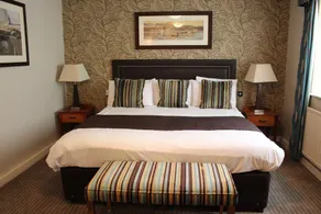 Chimney House Hotel and Restaurant - Image 3