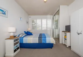 Del Rae Unit 15 25 Shoal Bay Road - Image 4