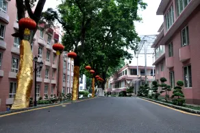 King Garden Hotel - Image 3