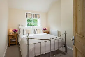 Ellerton - Image 2