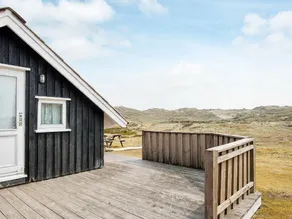 Spacious Holiday Home in Fanø Near Beach - Image 3