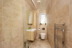 Luxury Morningside Cottage With Patio - Image 4